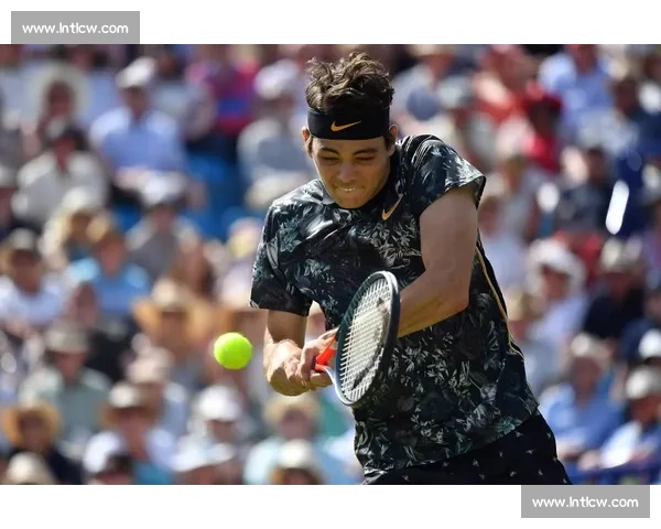 弗里茨伊斯特本四度封王 第十冠里程碑开启草地新章